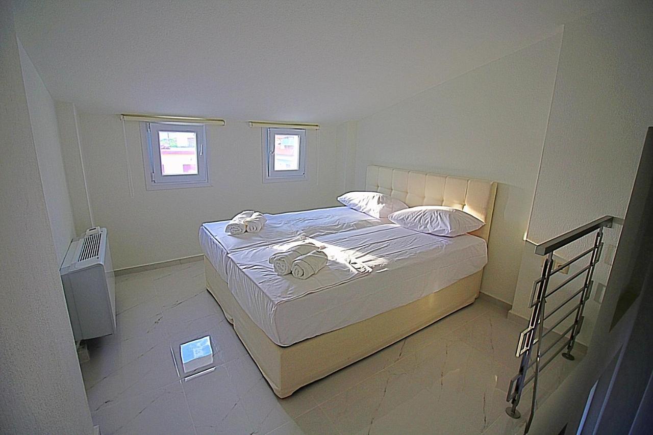 Sky Rays Luxury Apartments Nikiti  Exterior photo