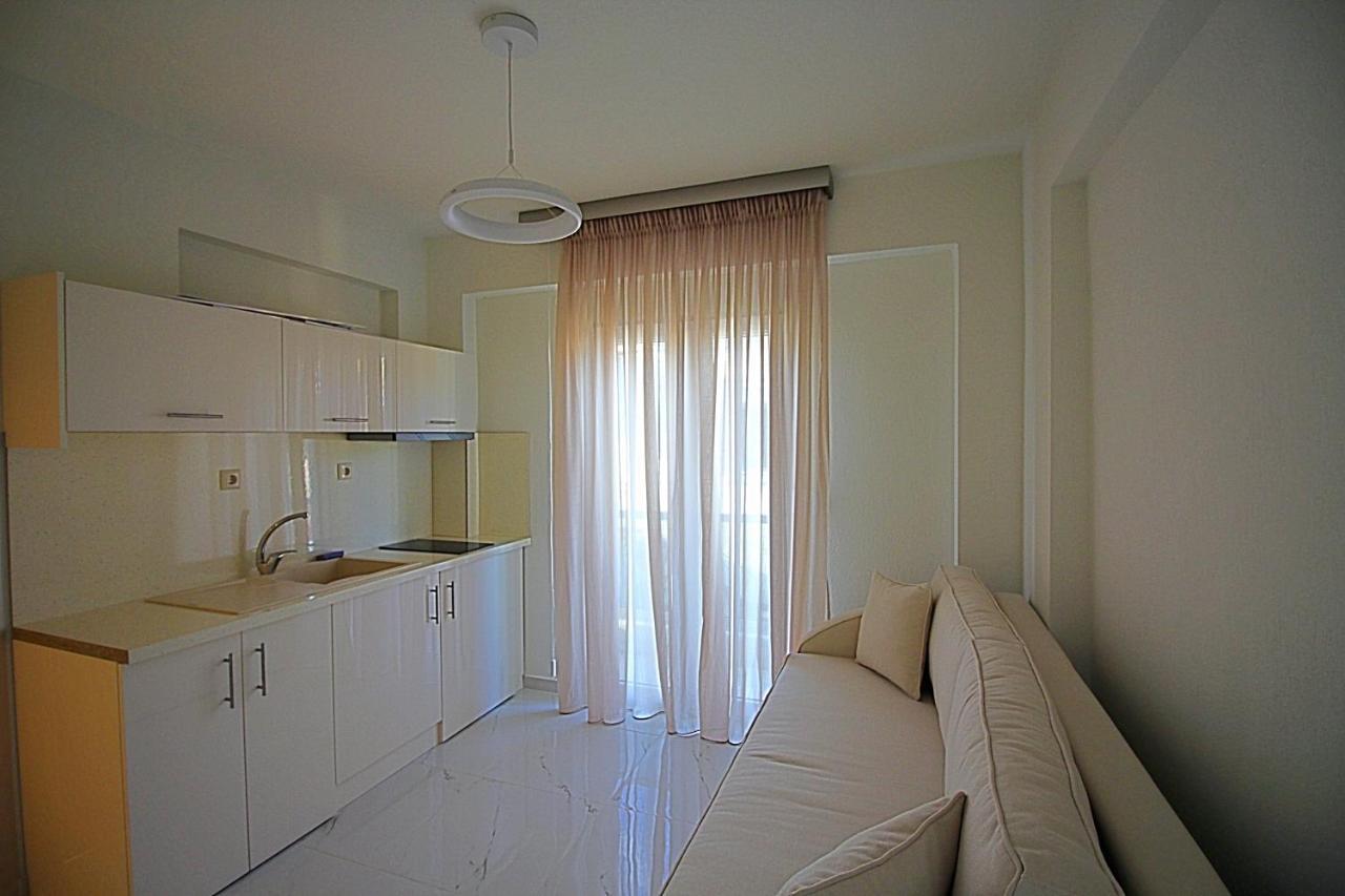 Sky Rays Luxury Apartments Nikiti  Exterior photo