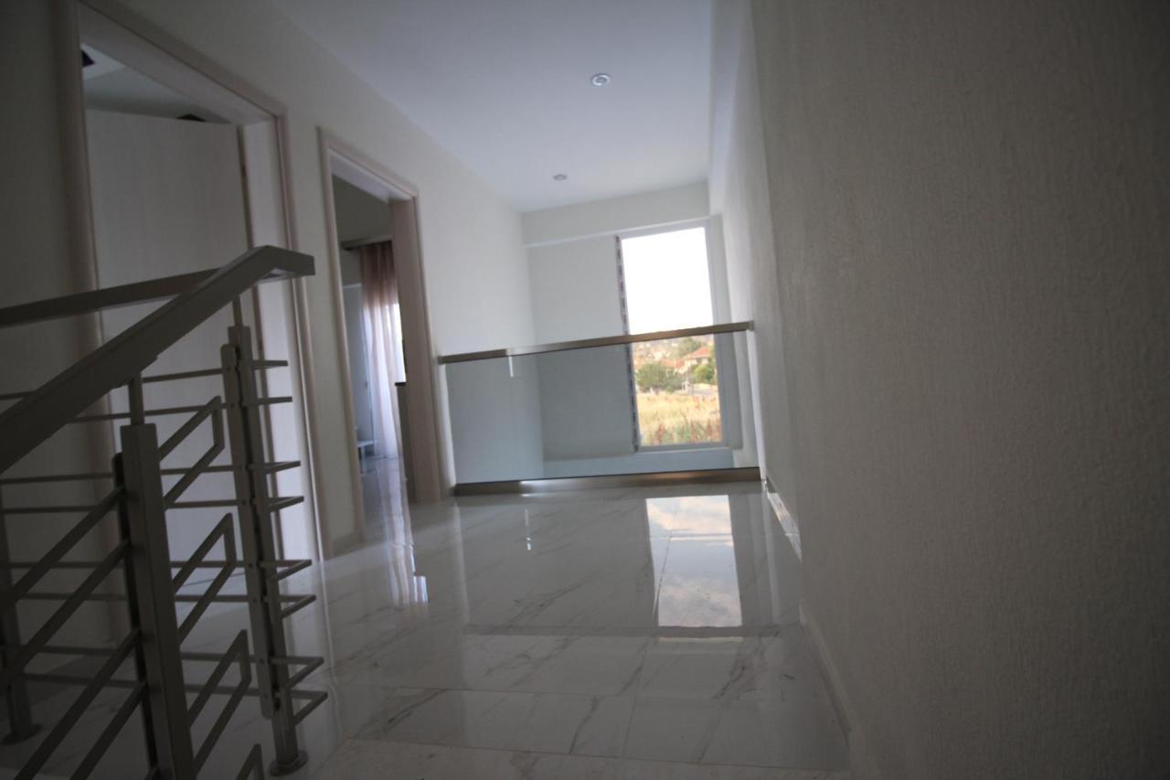 Sky Rays Luxury Apartments Nikiti  Exterior photo