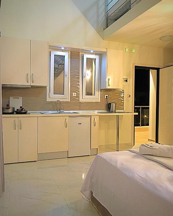 Sky Rays Luxury Apartments Nikiti  Exterior photo